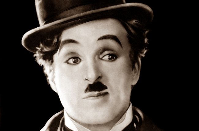 Фото Чарли Чаплина - усы зубная щетка