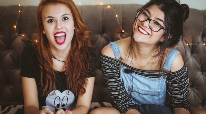 Как выбрать между двумя девушками? 12 советов, которые помогут определиться