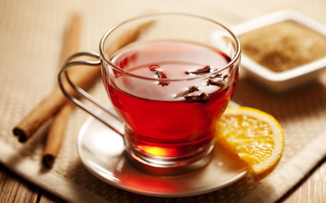 Многие специалисты советуют добавлять в чай корень имбиря